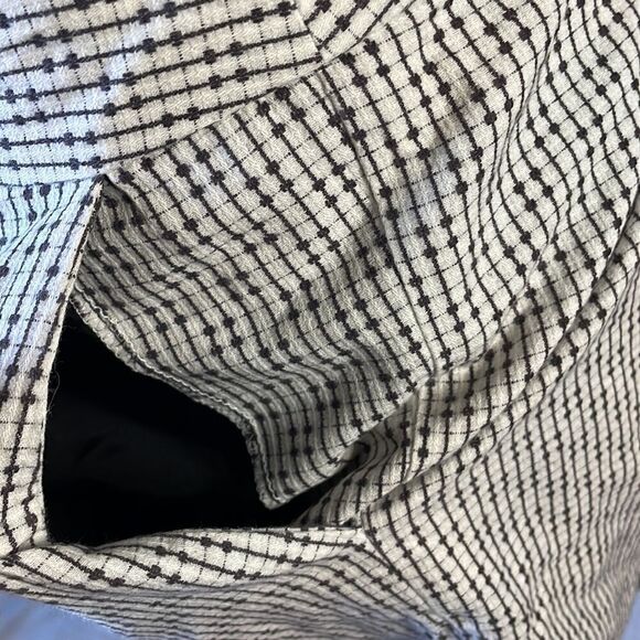 GAP Black and White Designed Pencil Skirt with Pockets (Size: 6) - Picture 4 of 13